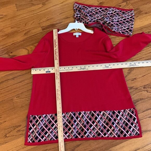 Rebecca Malone extra large NWOT red sweater with matching removable scarf - Picture 7 of 7